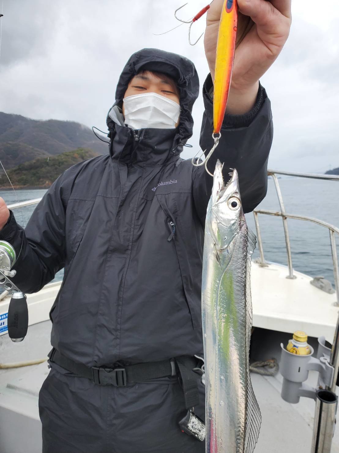 タチウオの釣果 21年1月24日 武士 サムライ 広島県 竹原港内明神桟橋 ベリー釣船予約