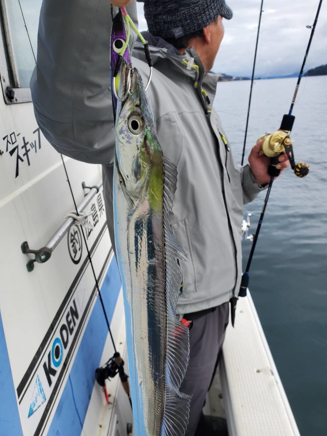 タチウオの釣果 21年1月24日 武士 サムライ 広島県 竹原港内明神桟橋 ベリー釣船予約