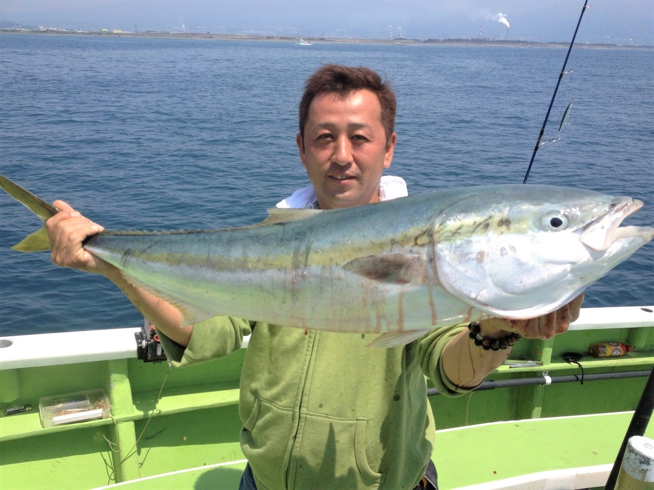 平日 キスの泳がせ釣りプラン ヒラメ マゴチ ハタ スミイカ アオリイカ等を狙います 竿 リールレンタル無料 予約プラン詳細 海釣り 釣り船予約サイト ベリー釣船予約