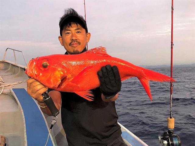 スロージギングで狙う!キンメダイ釣りプラン=エサ釣りもOK=