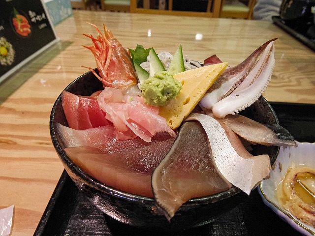 【幸栄丸】海鮮丼