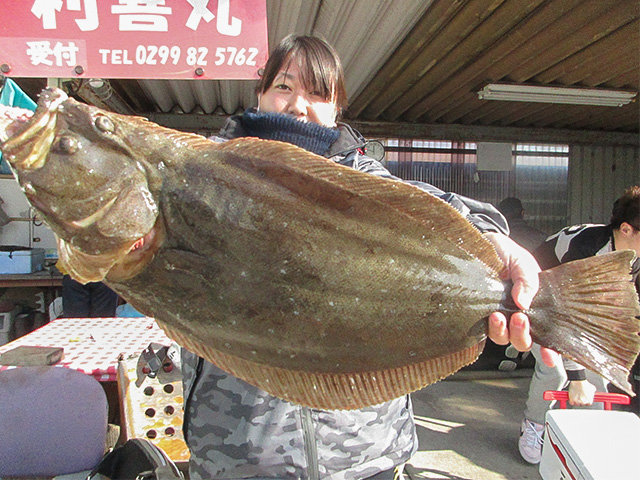 【利喜丸】大型ヒラメ釣果1