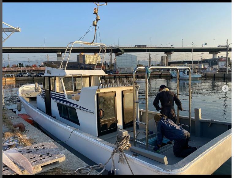 【遊漁船KAISHIN】前方のロッドホルダー完備