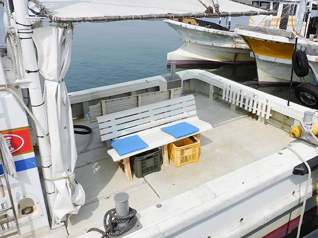 【釣り船まるかつ】後方